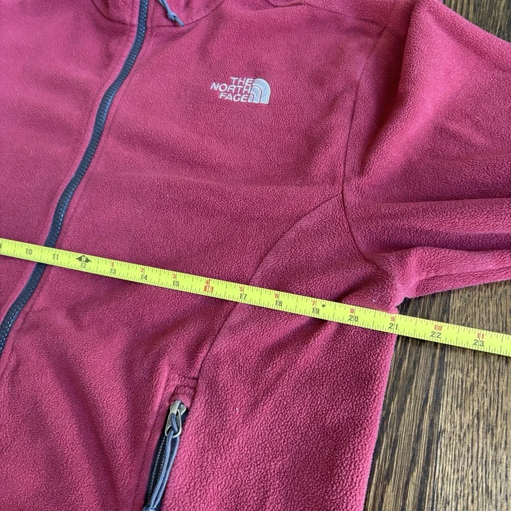 The North Face Mens Full Zip Fleece Jacket Solid Red Medium Lightweight Hiking